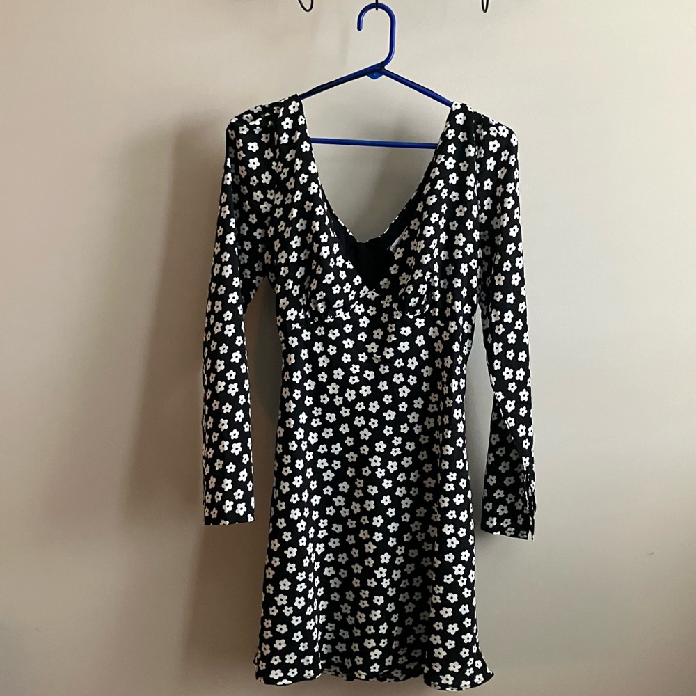 Princess Polly Black and White Floral Long Sleeve Dress